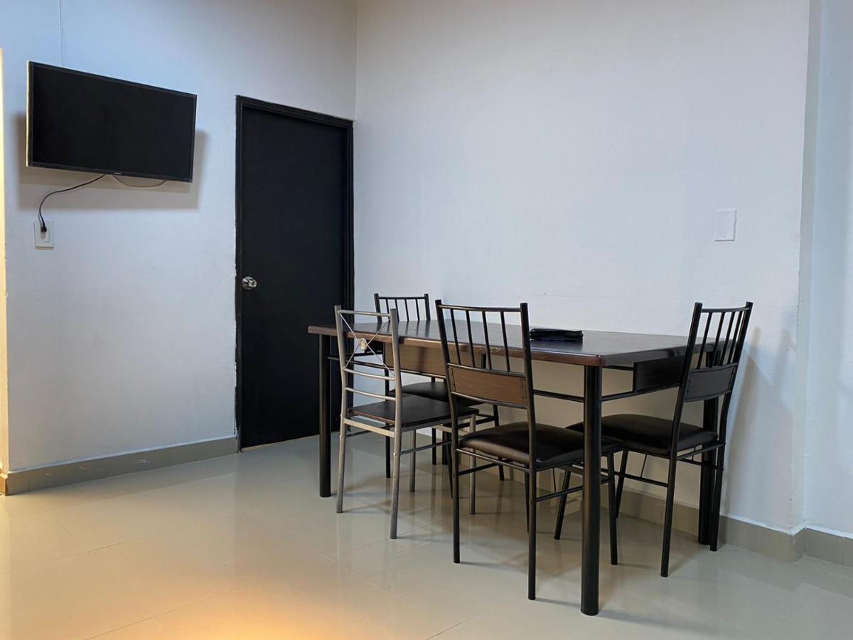 Apartamentos Excelente Ubicacion Medellin Bagian luar foto