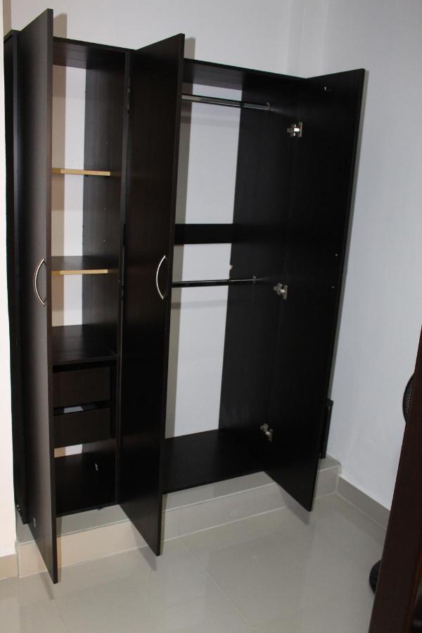 Apartamentos Excelente Ubicacion Medellin Bagian luar foto