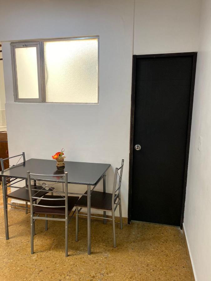 Apartamentos Excelente Ubicacion Medellin Bagian luar foto