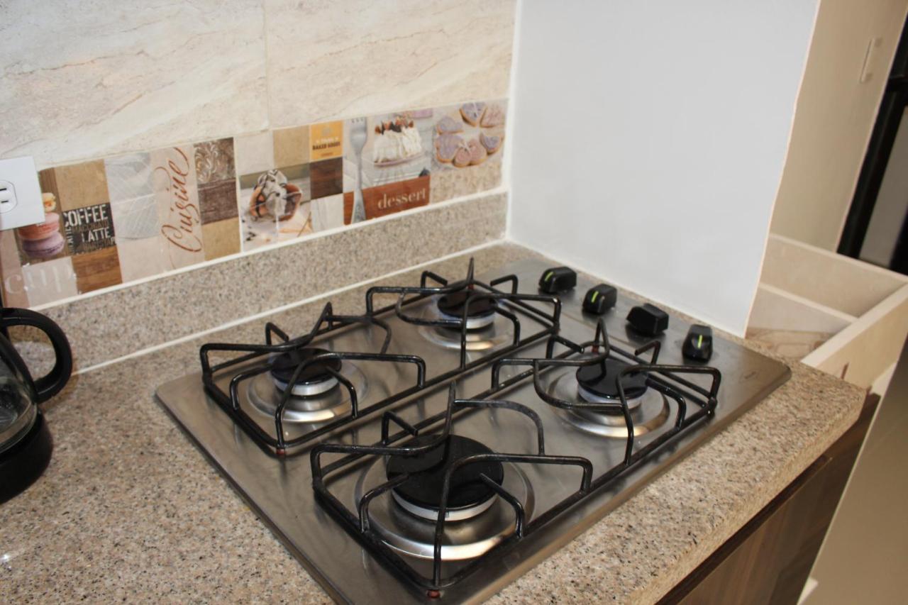 Apartamentos Excelente Ubicacion Medellin Bagian luar foto