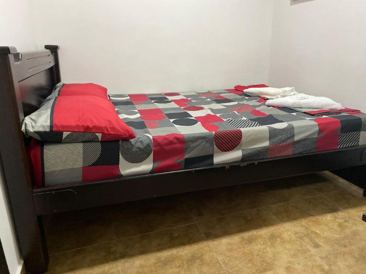 Apartamentos Excelente Ubicacion Medellin Bagian luar foto