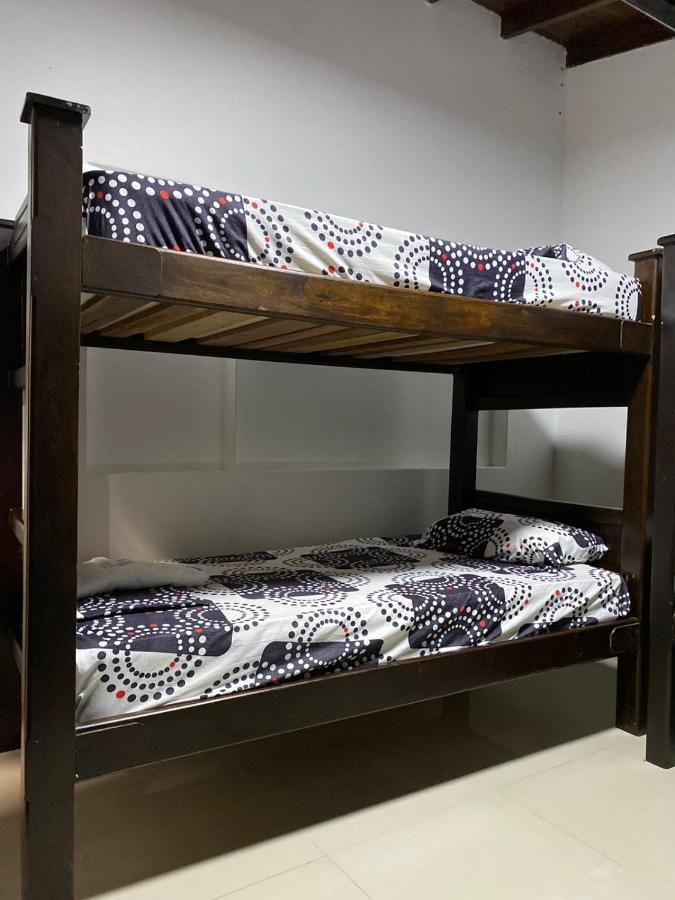 Apartamentos Excelente Ubicacion Medellin Bagian luar foto